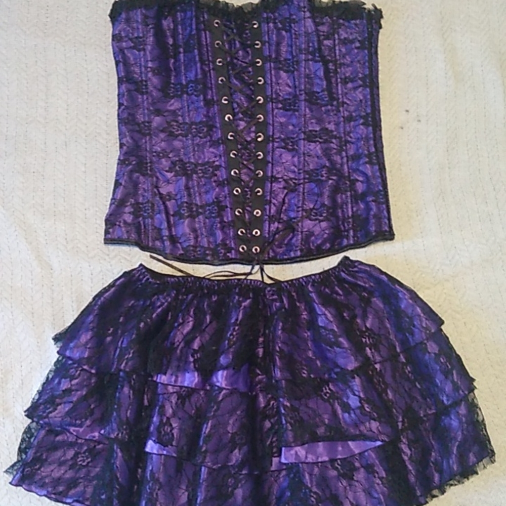 Costume corset with skirt small